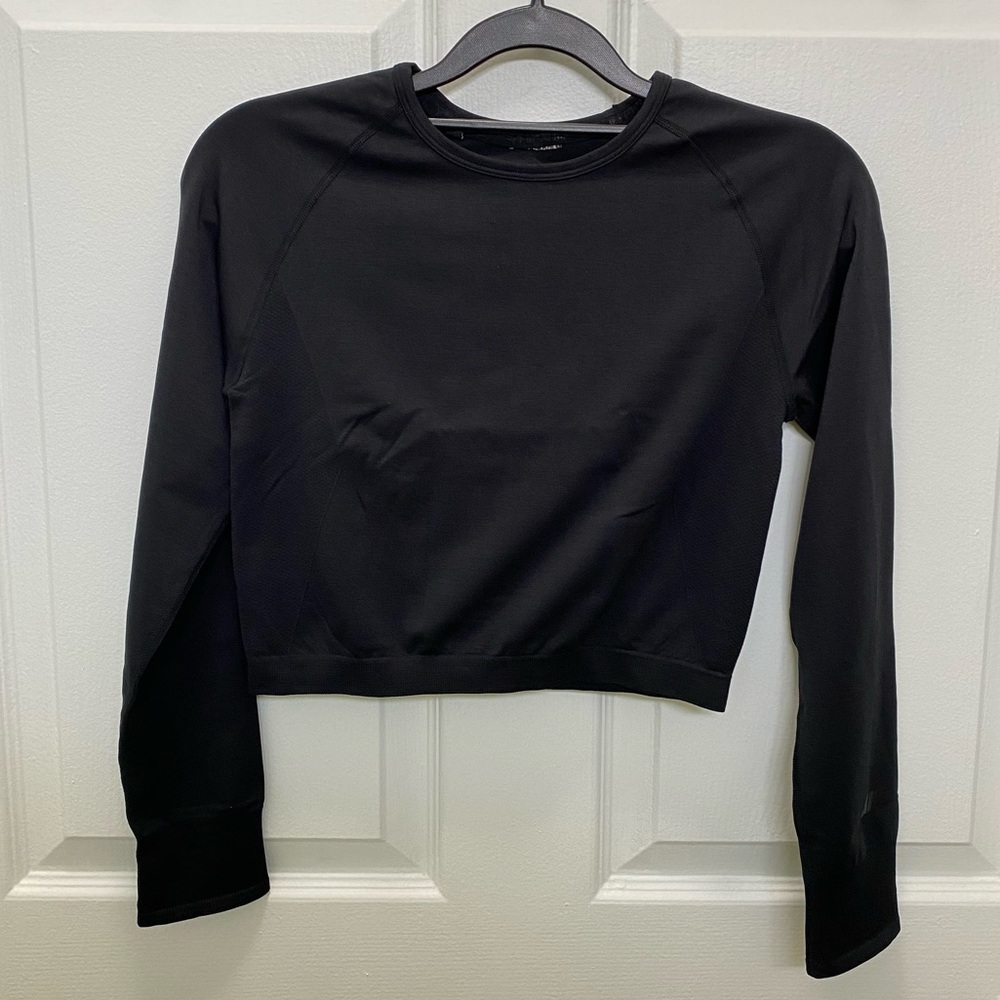 NWOT MyProtein Black Athletic Seamless Workout Long Sleeve Crop Top